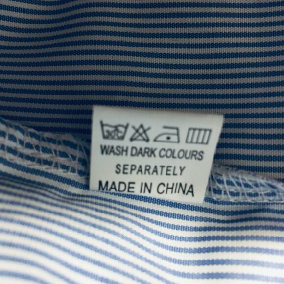 Women's Size 2XL  Blue White pin striped Blouse Polyester unbranded NWOT - Picture 6 of 11